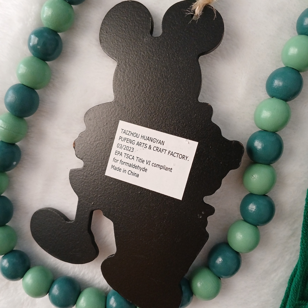 Mickey Mouse Wood Bead Christmas Garland Holiday Decoration 41 inch long. - Picture 4 of 6